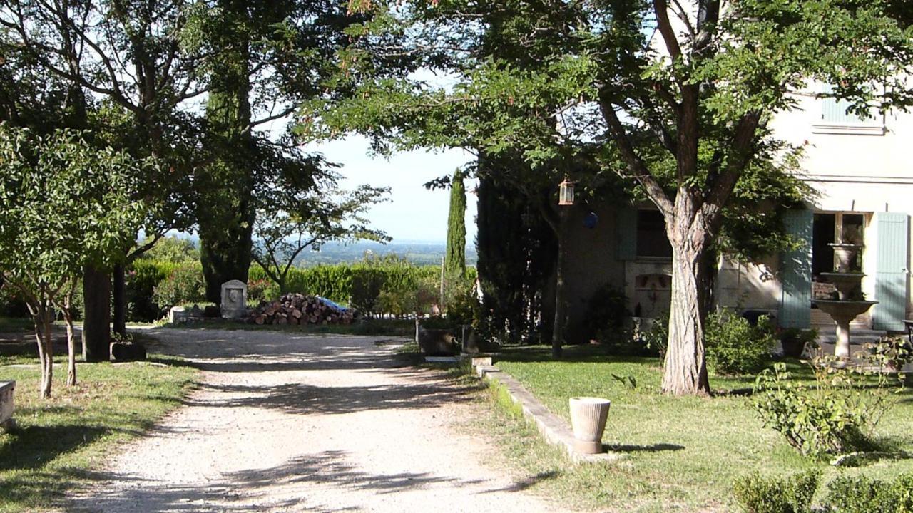 Le Mas Du Lac Saint-Rémy-de-Provence Екстериор снимка